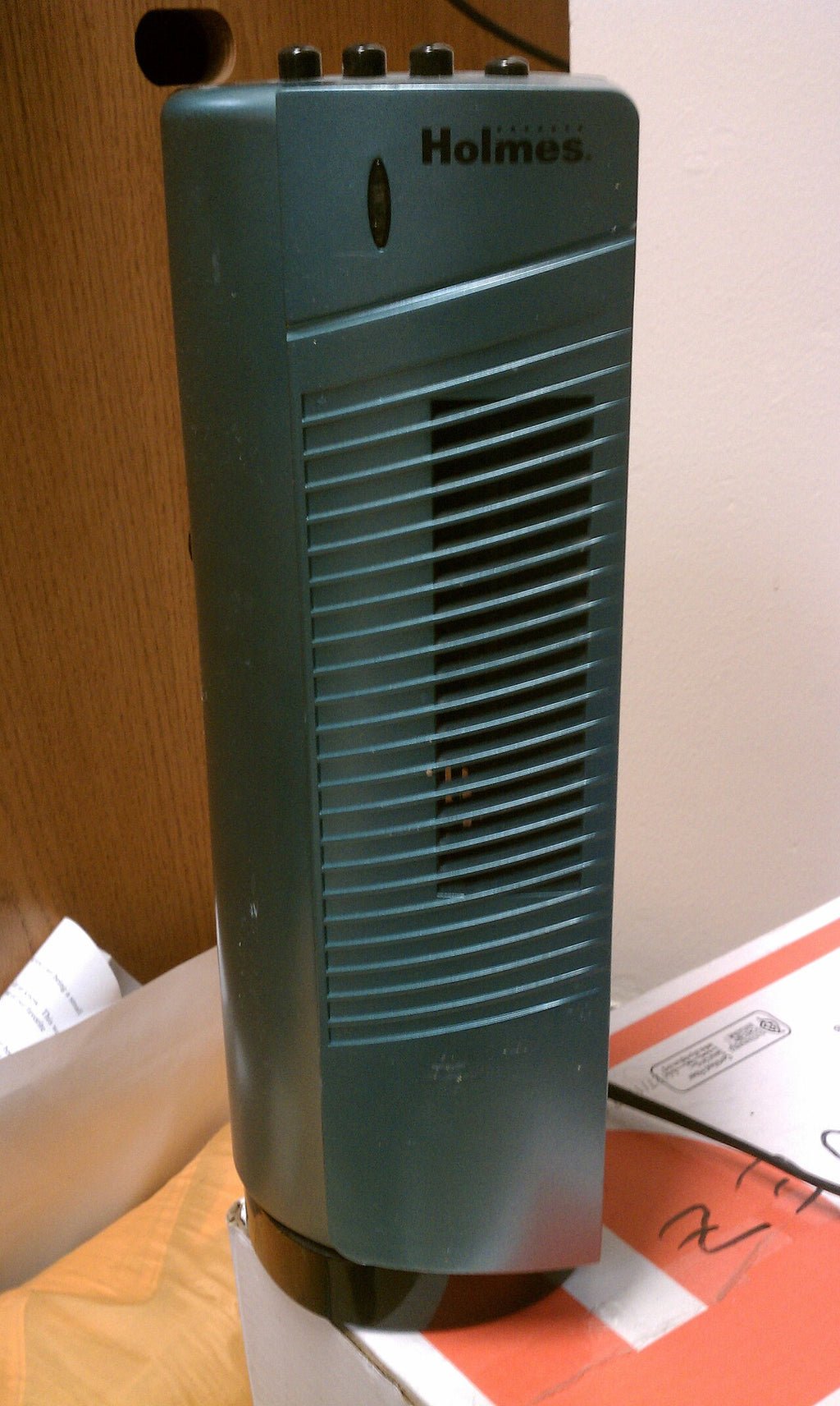 Oscillating Tower Fan, 36 Inch with Remote